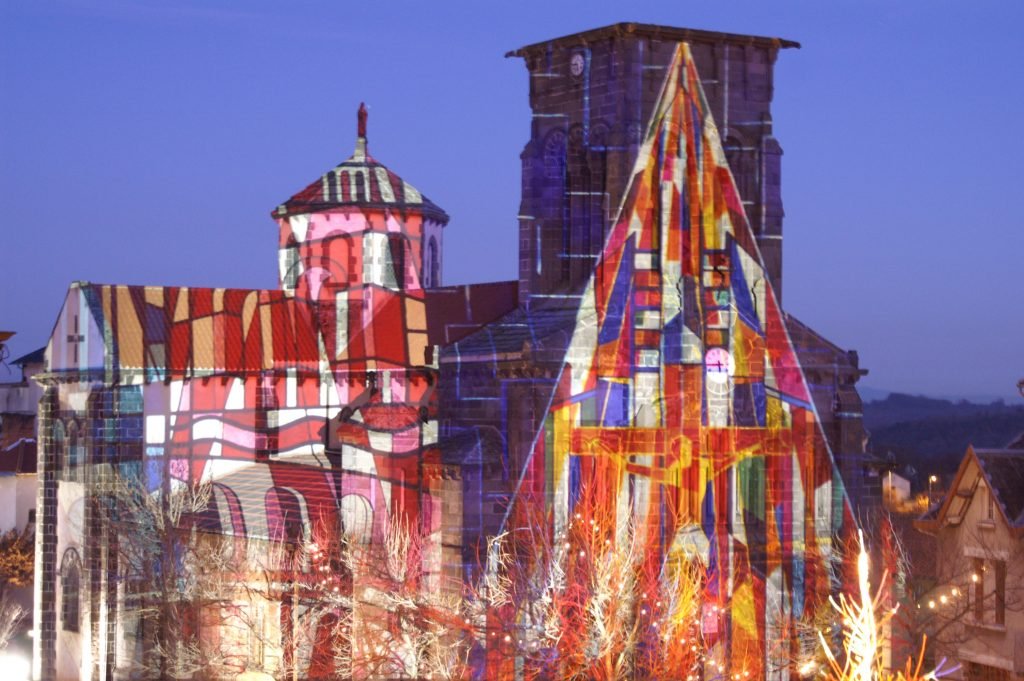 Mapping de Volvic en lumière - TOPSCREEN