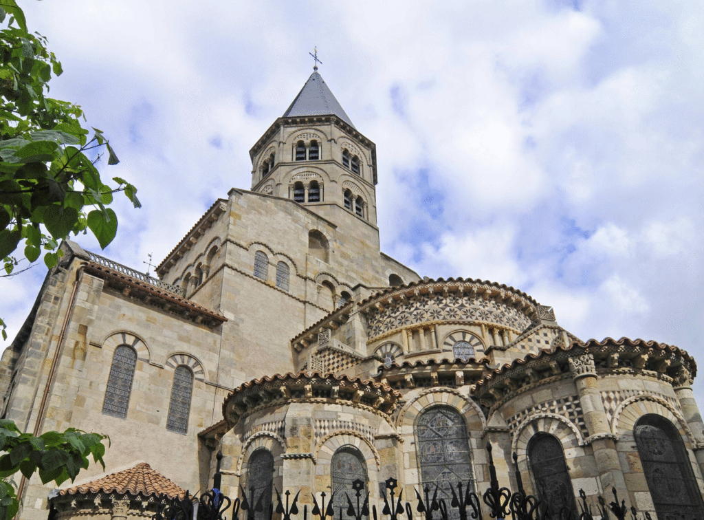 Scénographie de la Cathédrale Notre-Dame-du-Port - TOPSCREEN